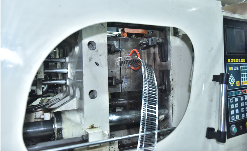 insert-overmolding